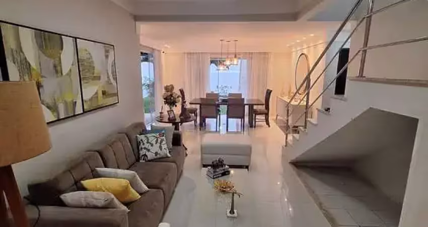 Casa em Condomínio 3 quartos à 500 m da Litorânea, Alto Padrão Cond. Costa mar