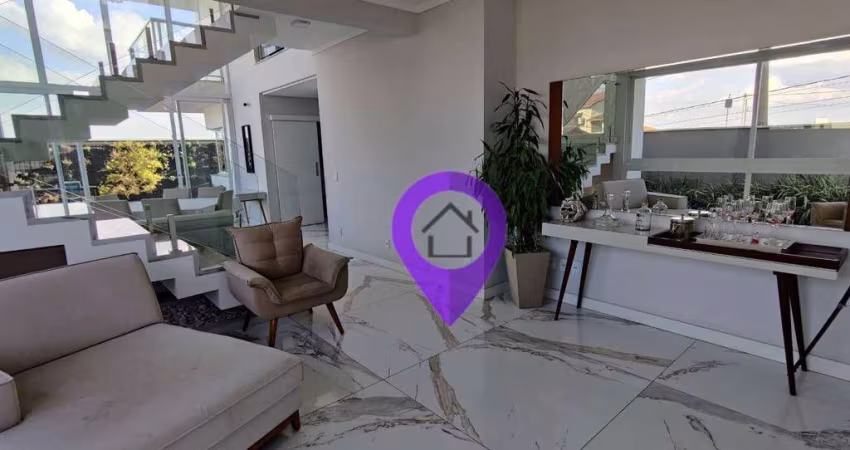 Casa à venda em Santa Rita, Pouso Alegre/MG. 350m² construídos, 3 dormitórios (1 suíte), 4 vagas, hidromassagem e área gourmet.