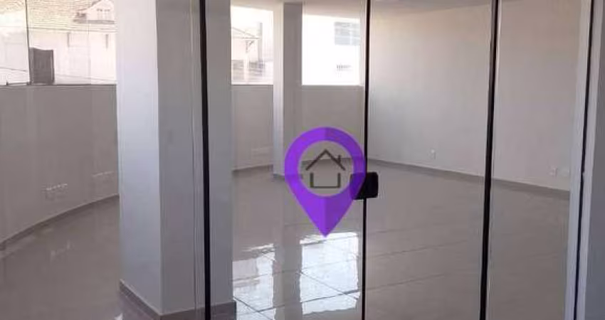 Sala comercial de 50m² para alugar no Centro de Pouso Alegre, próximo à Igreja Matriz. Valor R$ 1.800/mês + condomínio.