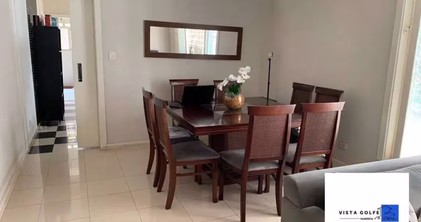 Casa térrea reformada, 3 suítes, sala ampla, churrasqueira no jardim