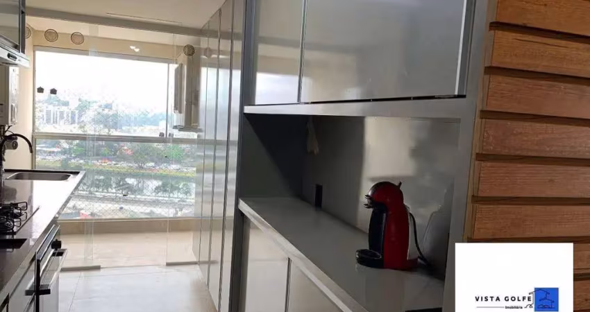 Loft decorado com ar condicionado com um lindo sol da tarde