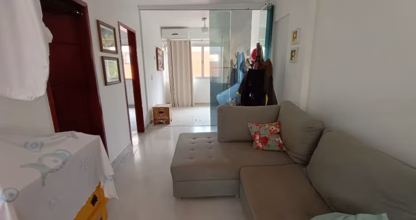 Apartamento reformado praia do Tombo