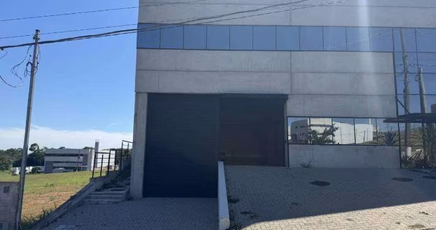Galpão para locação em Condomínio fechado em Vargem Grande com 916m²