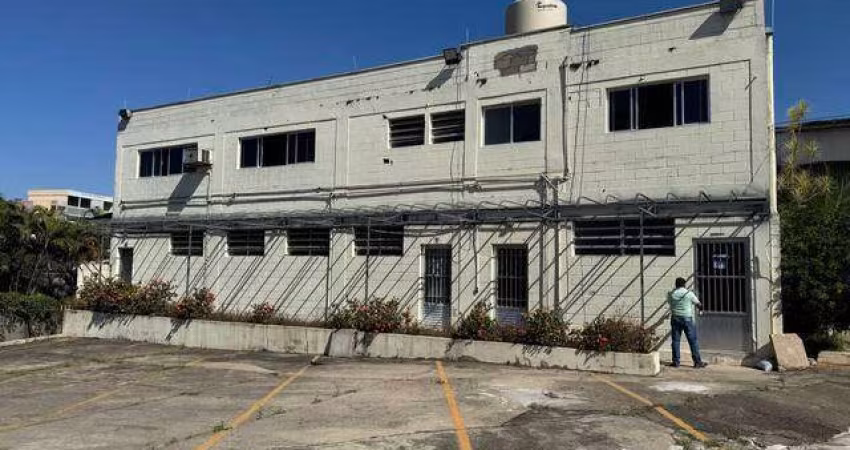GALPÃO COMERCIAL PARA LOCAÇÃO EM JANDIRA - 2.300m²