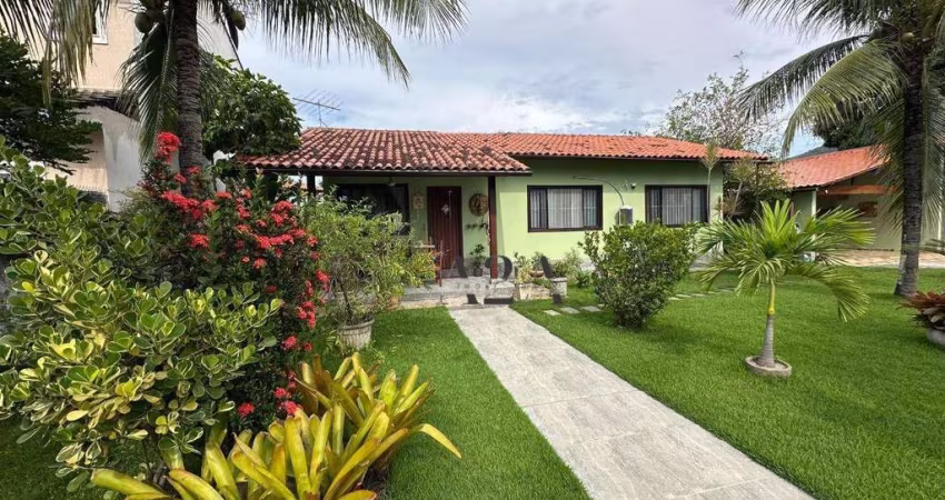 Belíssima Residência com terreno de 577  m² por R$ 790.000 - Piratininga - Niterói/RJ