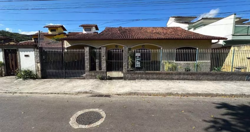 Magnifica Casa com 5 dormitórios à venda, 190 m² por R$ 800.000 - Itaipu - Niterói/RJ
