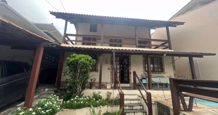Casa com 4 dormitórios à venda por R$ 2.600.000 - Camboinhas - Niterói/RJ