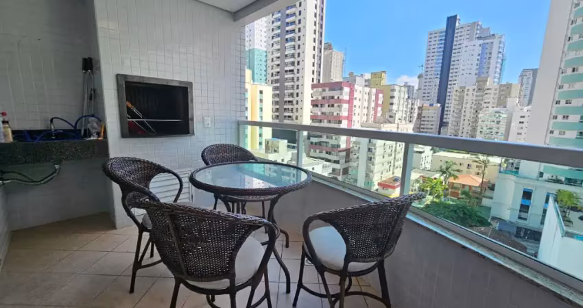 Apartamento com sacada gourmet 50 metros av Brasil