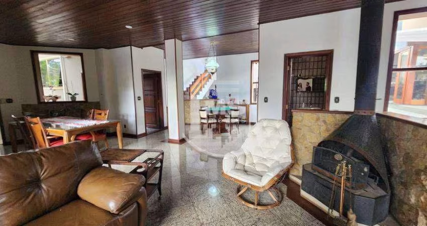Casa com 4 dormitórios, 478 m² - venda por R$ 3.200.000 ou aluguel por R$ 14.890/mês - Condomínio Parque da Hípica - Campinas/SP