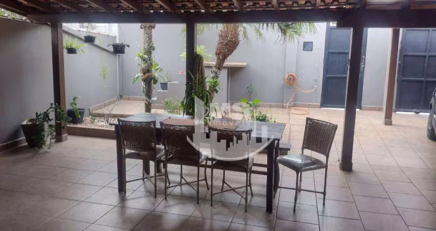 Casa com 3 dormitórios à venda, 185 m² por R$ 650.000,00 - Jardim Nova Veneza - Sumaré/SP