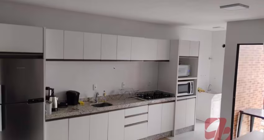 Apartamento semi-mobiliado com área de lazer