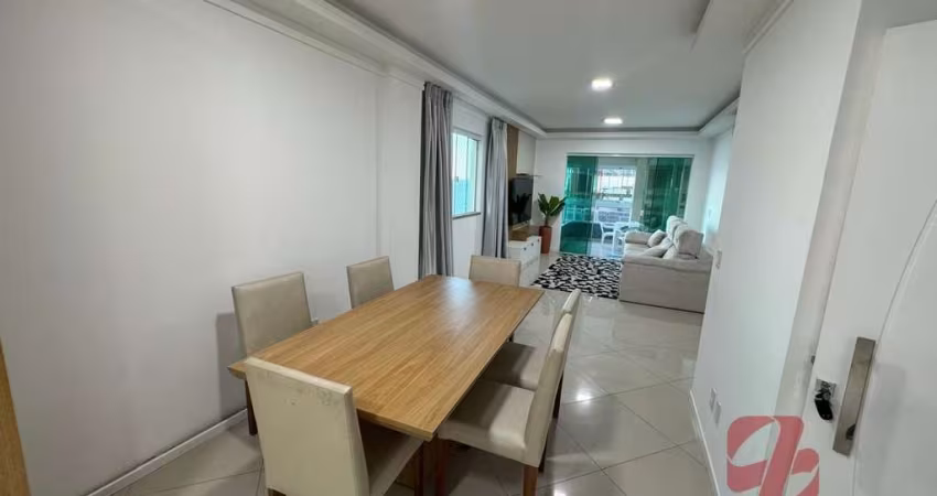 Apartamento em Meia Praia  -  Itapema