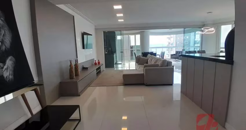 Apartamento de 4 suítes no centro de itapema para locação