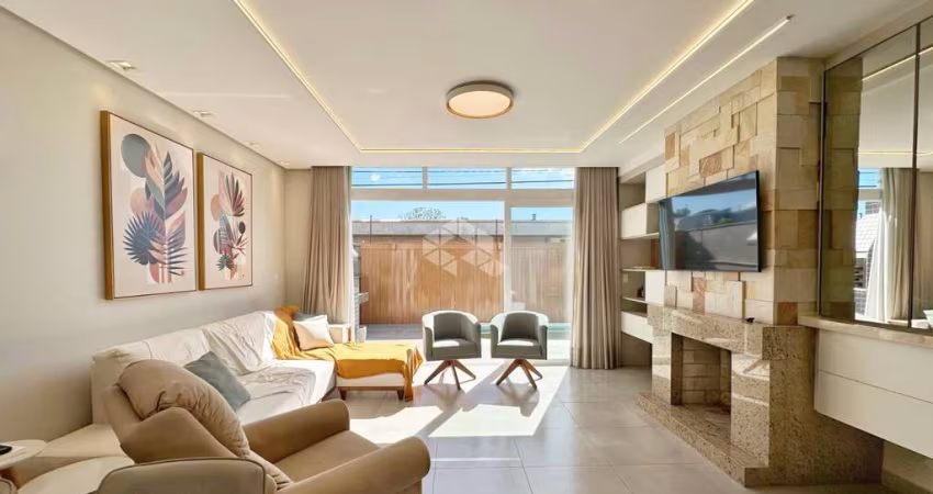 Casa em condomínio totalmente mobiliada