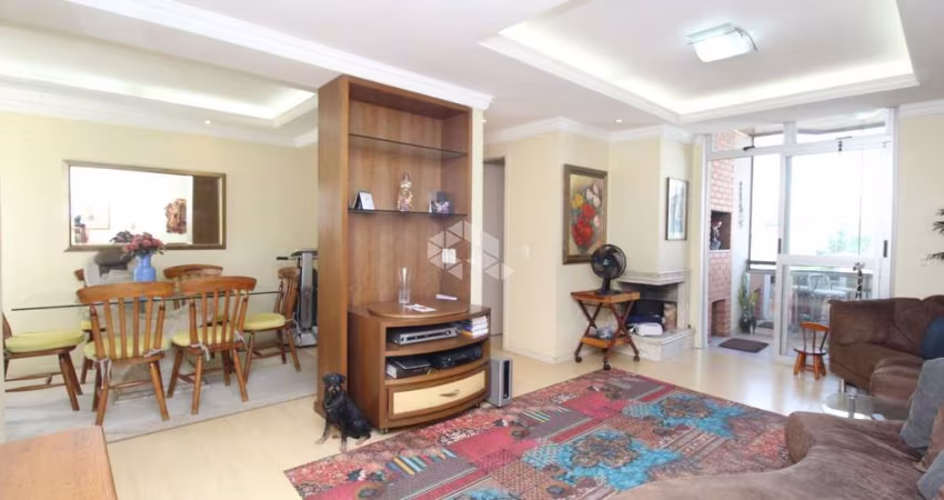Apartamento mobiliado com 2 dormitórios e possibilidade de terceiro, suíte com hidromassagem e 2 vagas de garagem