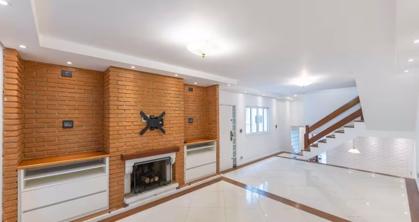 Versátil casa tipo para venda com 3 quartos, sendo 2 suítes, 215m²