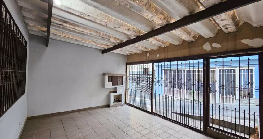 Deslumbrante casa tipo para venda com 4 quartos, sendo 1 suíte, 196m²