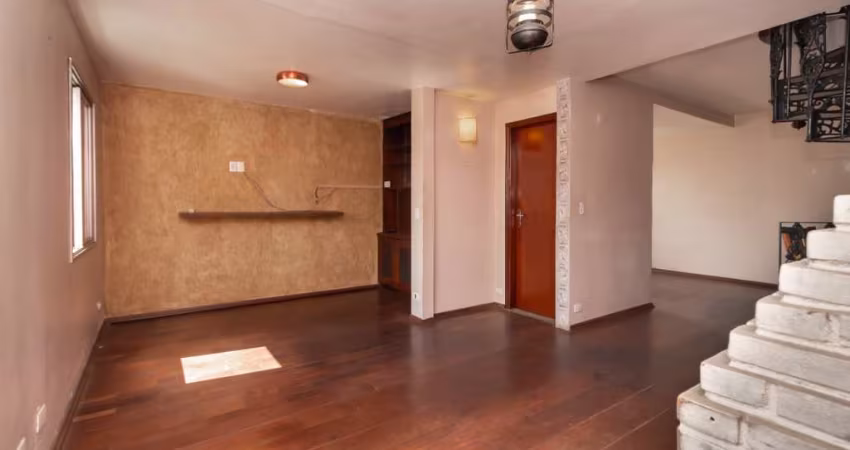 Confortável cobertura para venda com 2 quartos, sendo 2 suítes, 125m²