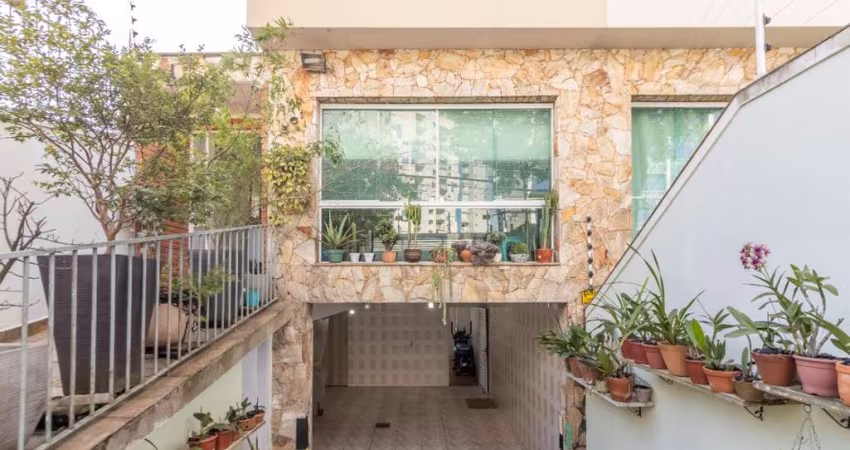 Atraente casa tipo para venda com 3 quartos, sendo 1 suíte, 161m²