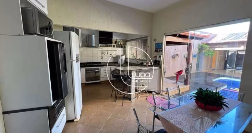 Casa com 3 quartos à venda na Rua Amador Abdalla, Centro, Anápolis