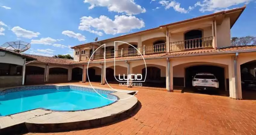 Casa com 5 quartos à venda na Rua W 15, Anápolis City, Anápolis
