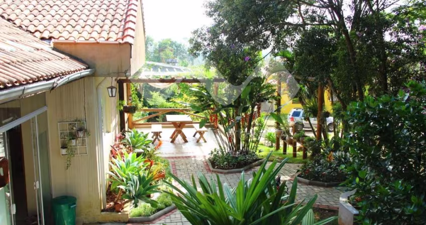 Linda casa em condomínio no Ipelândia - Suzano