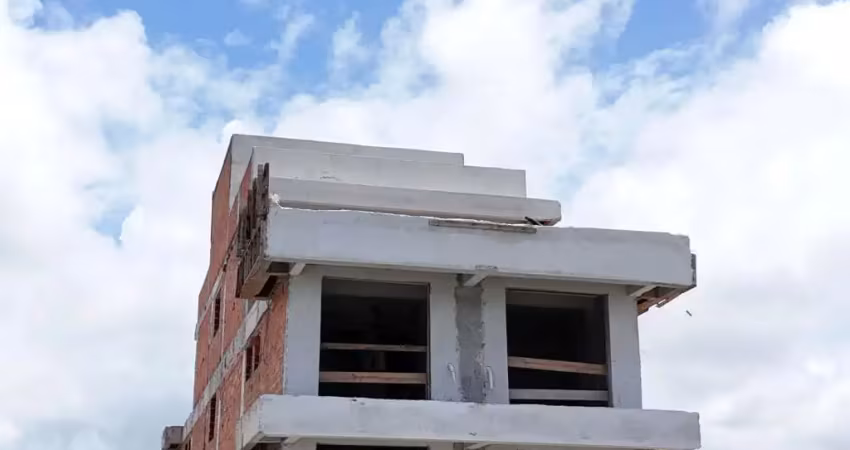 Apartamento na praia de caiobá- último andar com vista mar