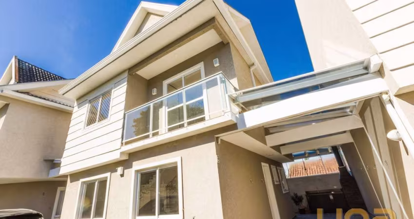 Sobrado em condominio em SANTA FELICIDADE com 139,67m²