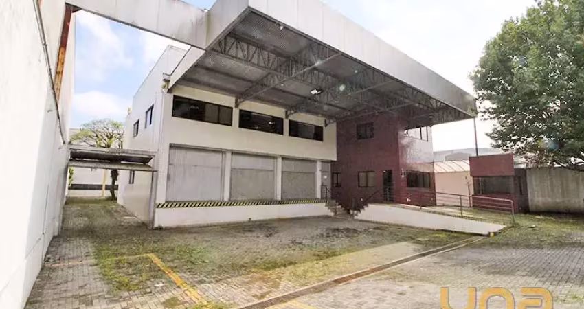 Imobiliária Cilar Aluga Balcão no Novo Mundo com 1.000 m², Ref
