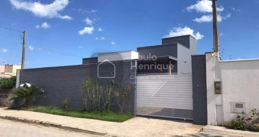 Casa à Venda no Golfinho em Caraguatatuba
