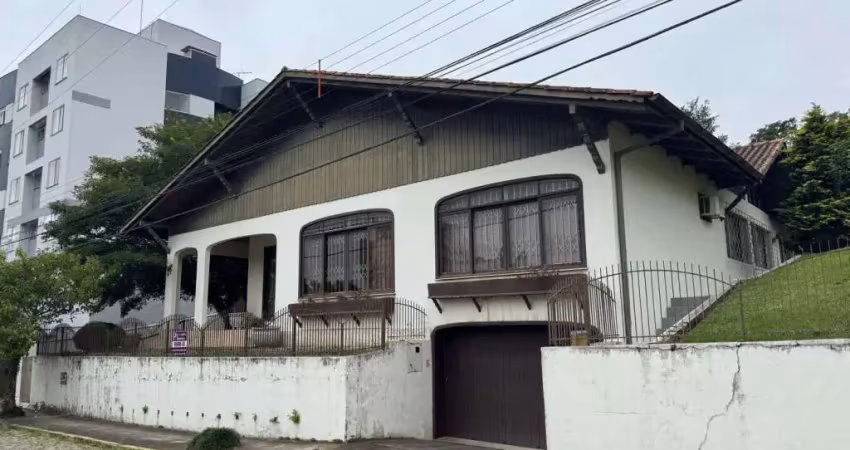 Casa à venda na Rua Vinte e Tres de Setembro, 53, Centro, São Bento do Sul