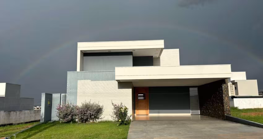 Casa Térrea com Fachada Moderna e Banheiros Acessíveis