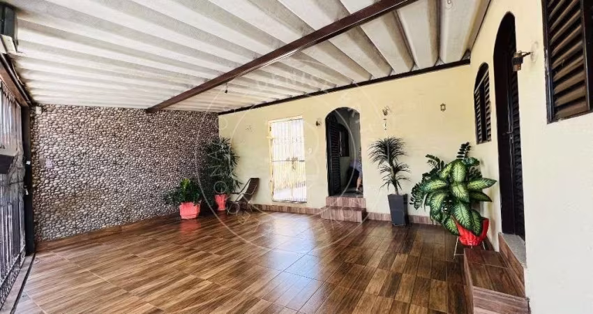 Casa à Venda no Setor Centro Oeste, Próxima à Av. Bernardo Sayão