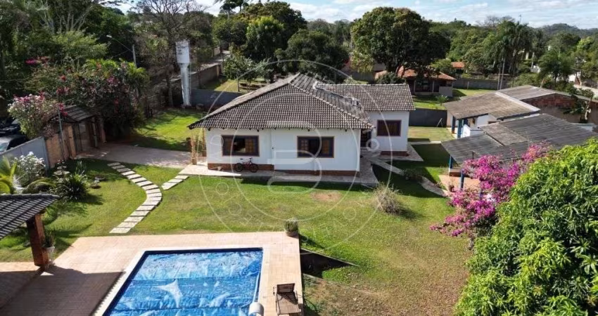 Condomínio Parque dos Cisnes - Chácara com 6 dormitórios e 2136 m² à venda no Condomínio Parque dos Cisnes - Goiânia/GO
