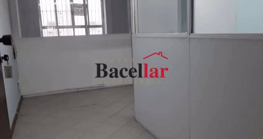 Sala comercial para alugar na Avenida Treze de Maio, Centro, Rio de Janeiro