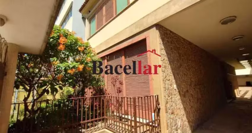 Casa com 5 quartos para alugar na Rua Carlos de Laet, Tijuca, Rio de Janeiro