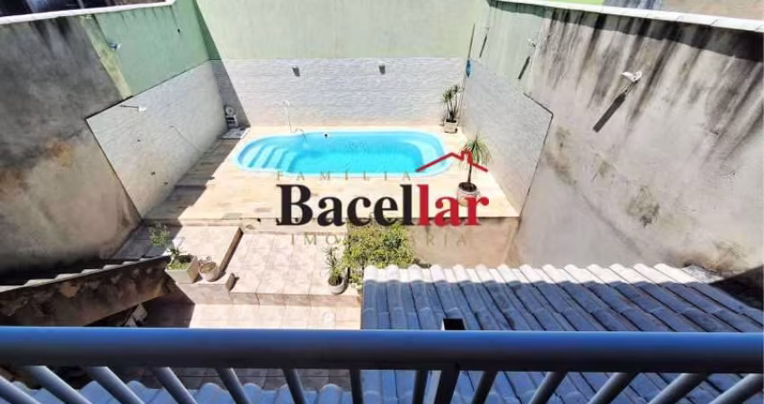 Casa com 2 quartos à venda na Avenida Paranapuã, Tauá, Rio de Janeiro