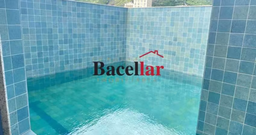 Apartamento com 2 quartos para alugar na Rua Dona Delfina, Tijuca, Rio de Janeiro