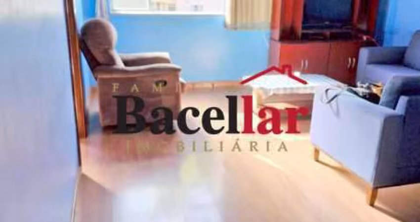 Apartamento com 3 quartos para alugar na Rua Itapiru, Catumbi, Rio de Janeiro