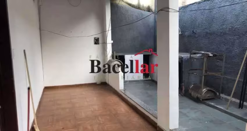 Casa com 2 quartos à venda na Rua Conceição da Feira, Pitangueiras, Rio de Janeiro