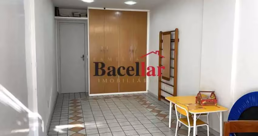 Sala comercial com 1 sala à venda na Rua Haddock Lobo, Tijuca, Rio de Janeiro
