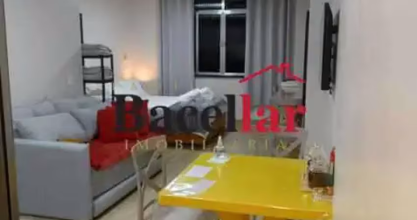 Apartamento com 1 quarto para alugar na Rua Júlio de Castilhos, Copacabana, Rio de Janeiro