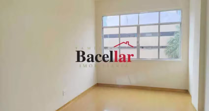 Apartamento com 2 quartos para alugar na Avenida Maracanã, Tijuca, Rio de Janeiro