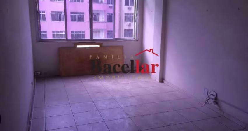 Apartamento com 3 quartos à venda na Rua Haddock Lobo, Rio Comprido, Rio de Janeiro