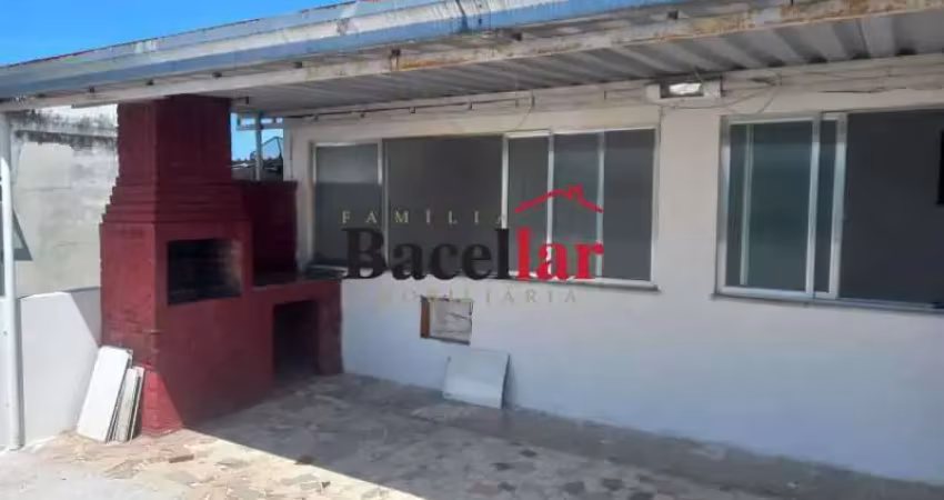 Apartamento com 2 quartos para alugar na Rua Cachoeira do Mato, Cacuia, Rio de Janeiro