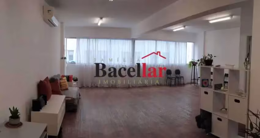 Sala comercial à venda na Rua Mayrink Veiga, Centro, Rio de Janeiro