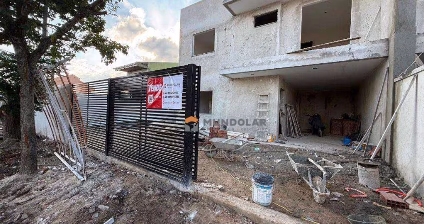 Sobrado com 3 dormitórios à venda, 105 m² por R$ 741.000,00 - Cachoeira - Araucária/PR