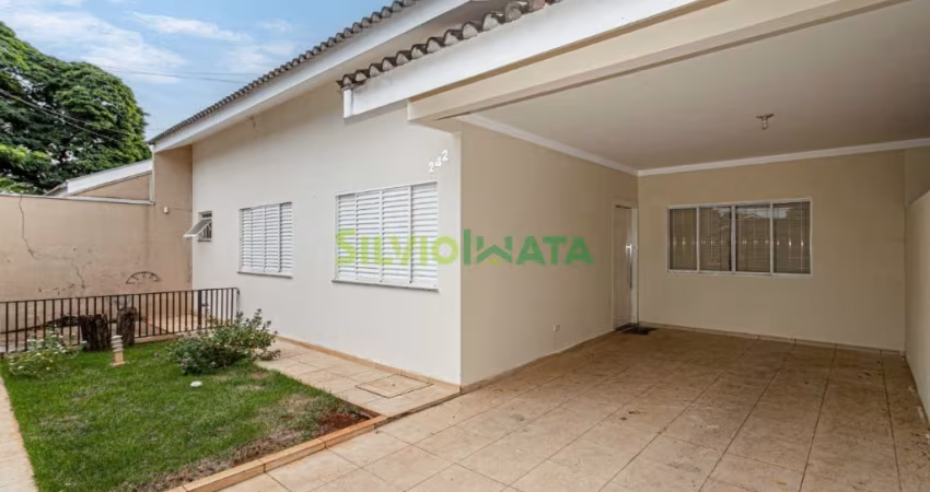 Casa à venda (duas no terreno) no Conjunto Habitacional Hermann Moraes Barros