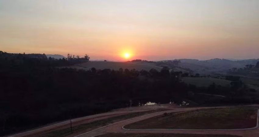 Condomínio em Pedra Bela | LOTES a partir de 250m² com Lago e Área de Lazer | Facilitado