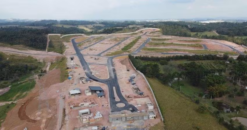 LOTES a partir de 420m² em JUNDIAÍ | Lazer completo e Lagos | Ótimo local | Facilitado